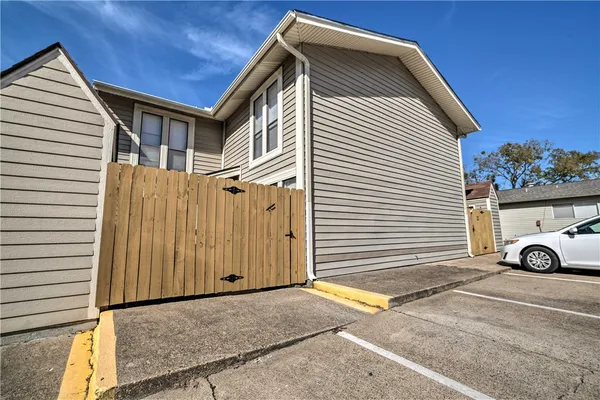 $159,900 | 2101 Barak Lane, Unit 11, Bryan, TX 77802