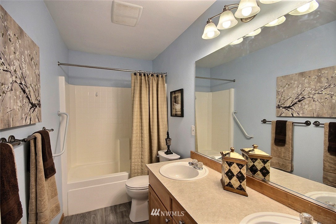 523 Queen Avenue Northeast Renton, WA 98056 - Photo 17 of 25 Gallery Image 17