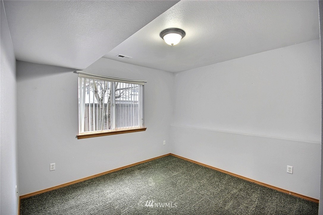 523 Queen Avenue Northeast Renton, WA 98056 - Photo 22 of 25 Gallery Image 22