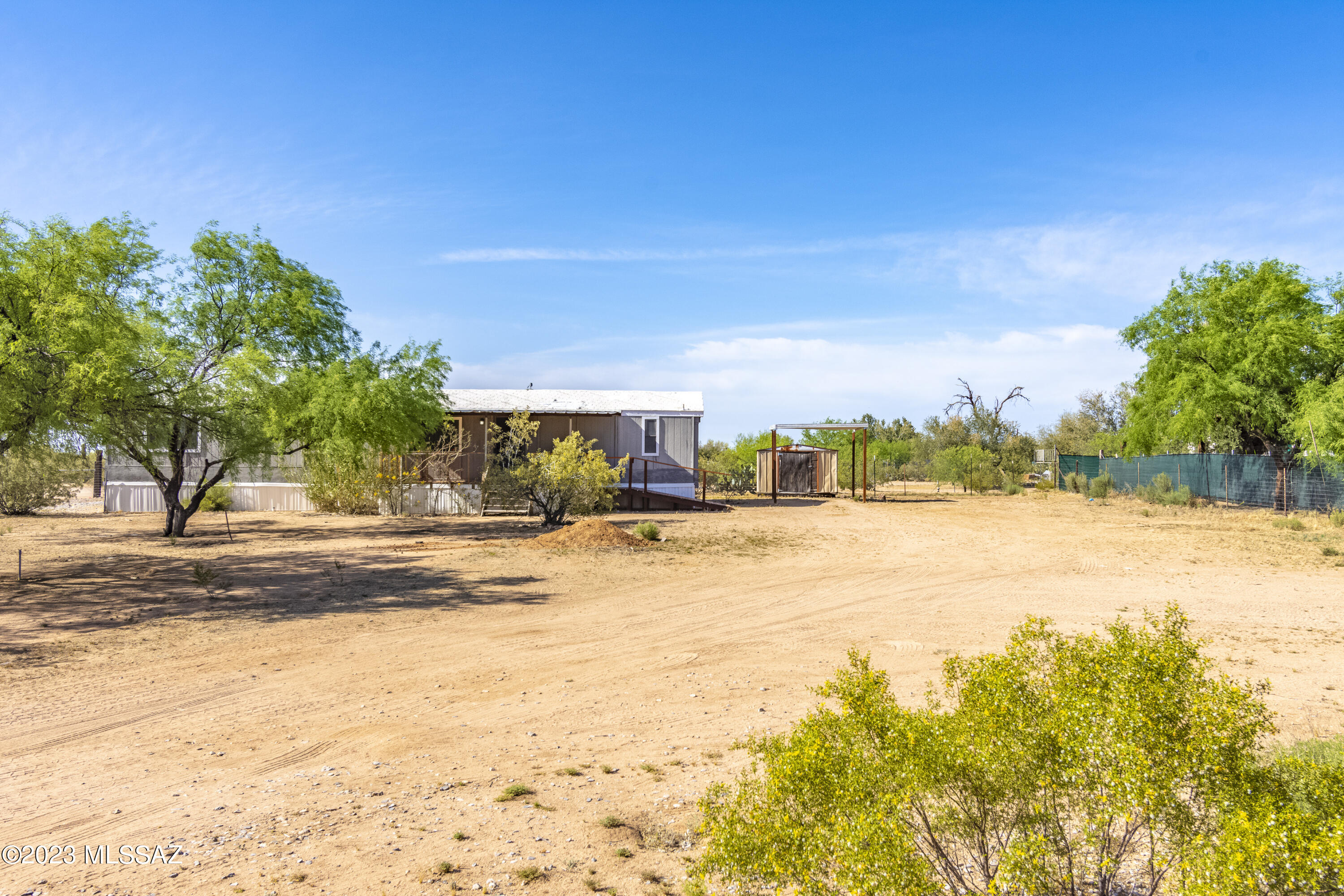 12190 West Camper Road Tucson, AZ 85743 - Photo 4 of 27