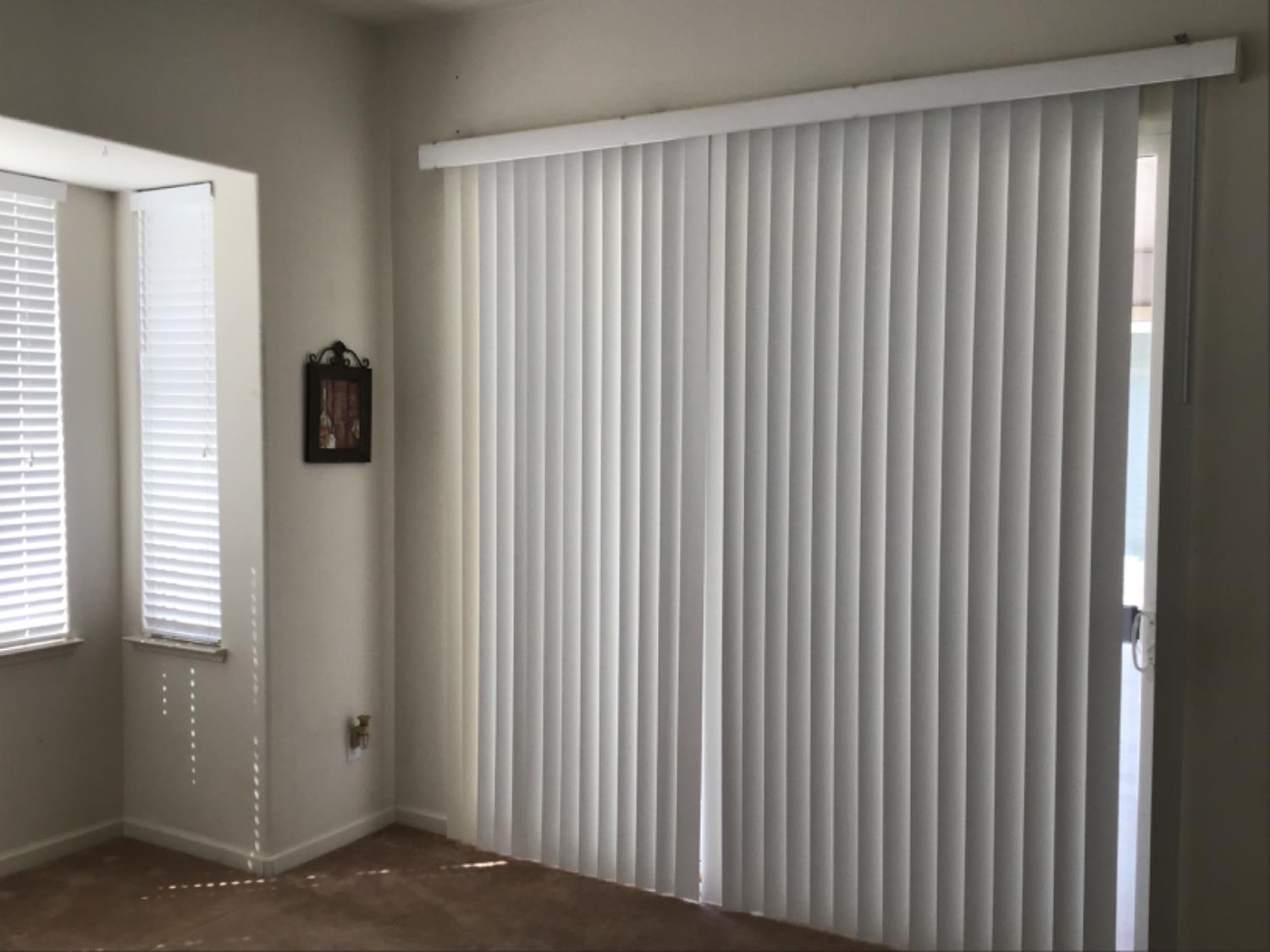 205 Quail Meadow Lane Copperopolis, CA 95228 - Photo 19 of 27 a view of a livingroom with wooden floor