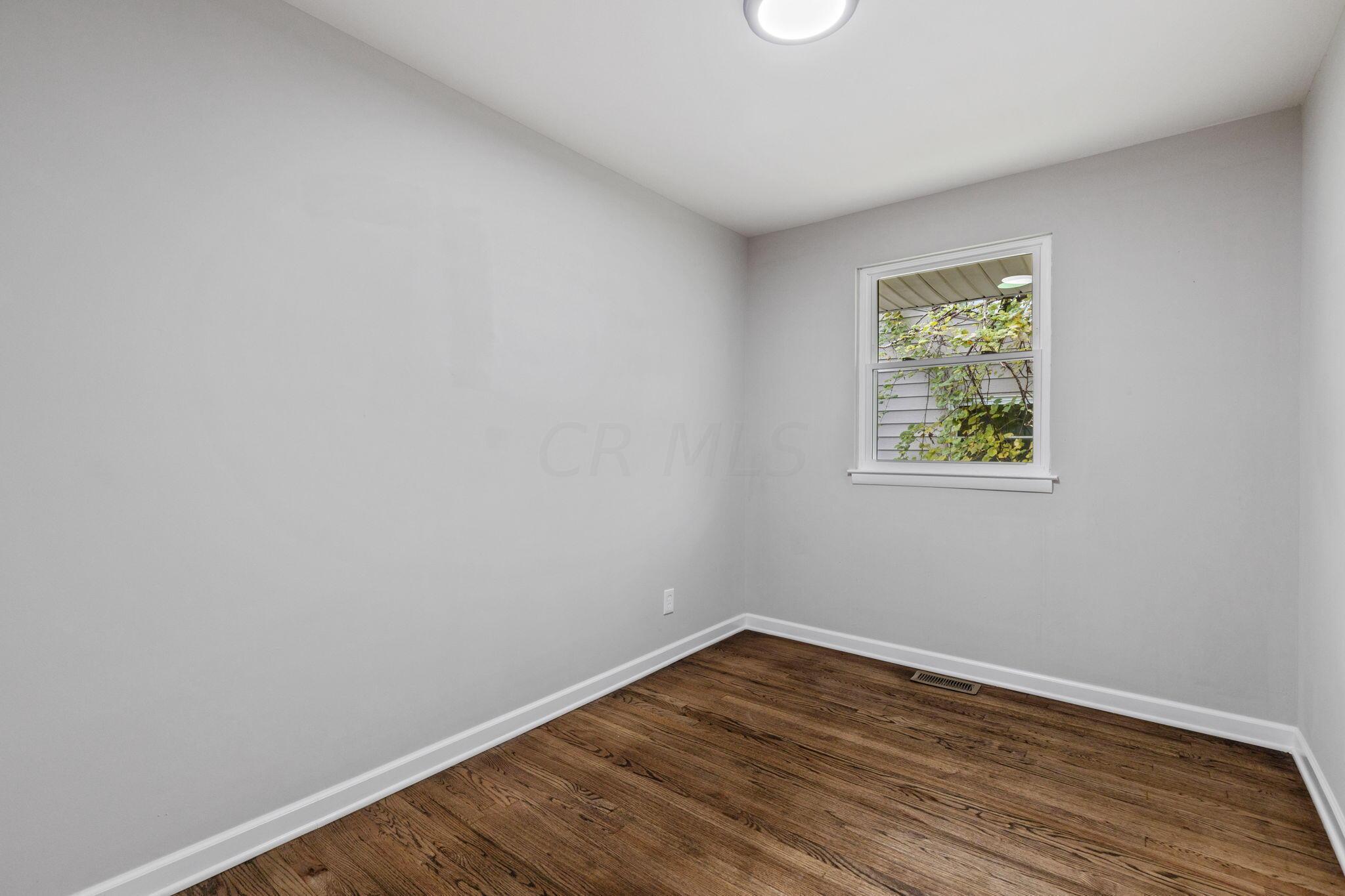 2815 Hillgate Road Columbus, OH 43207 - Photo 16 of 20 17-web-or-mls-2023-10-20 2815 Hillgate R