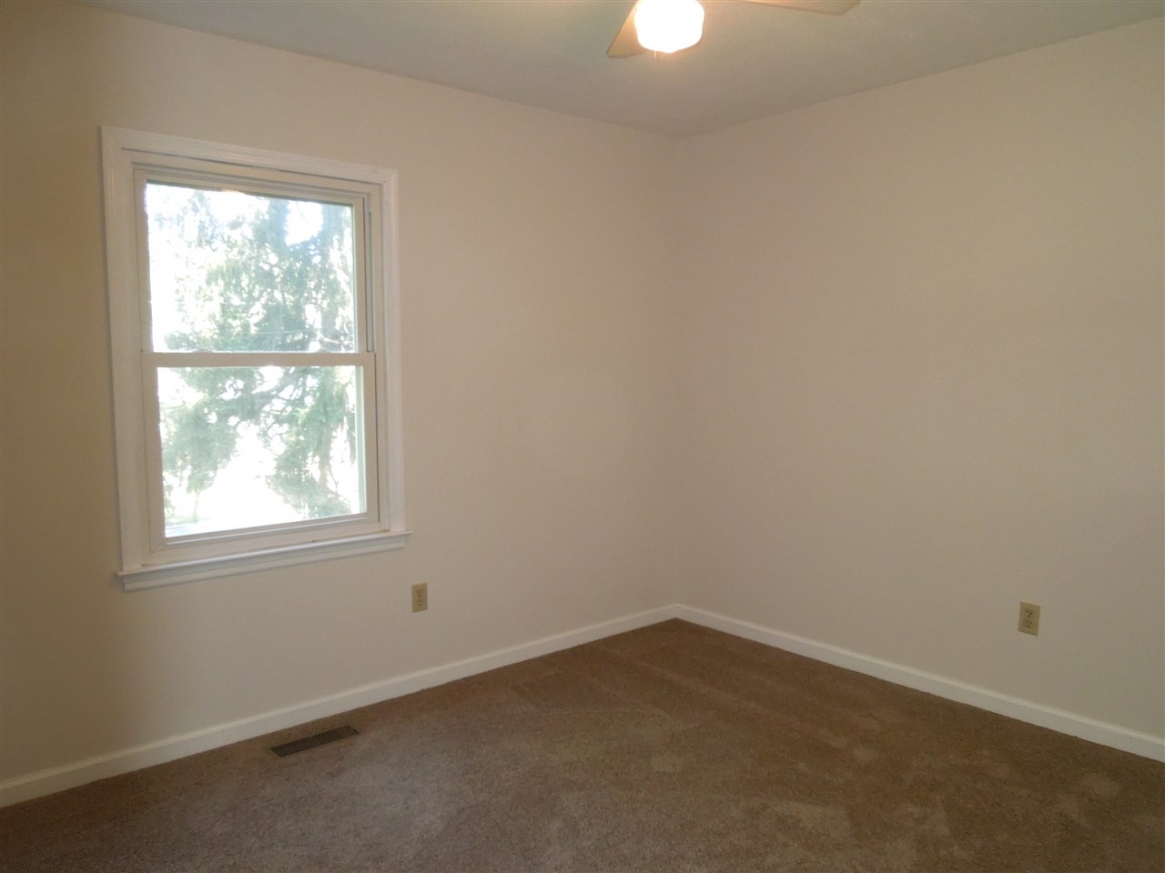 1215 Spring Hill Road Staunton, VA 24401 - Photo 10 of 14 Gallery Image 10