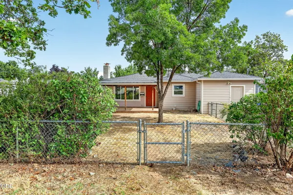$325,000 | 1332 Winchester Avenue, Medford, OR 97501