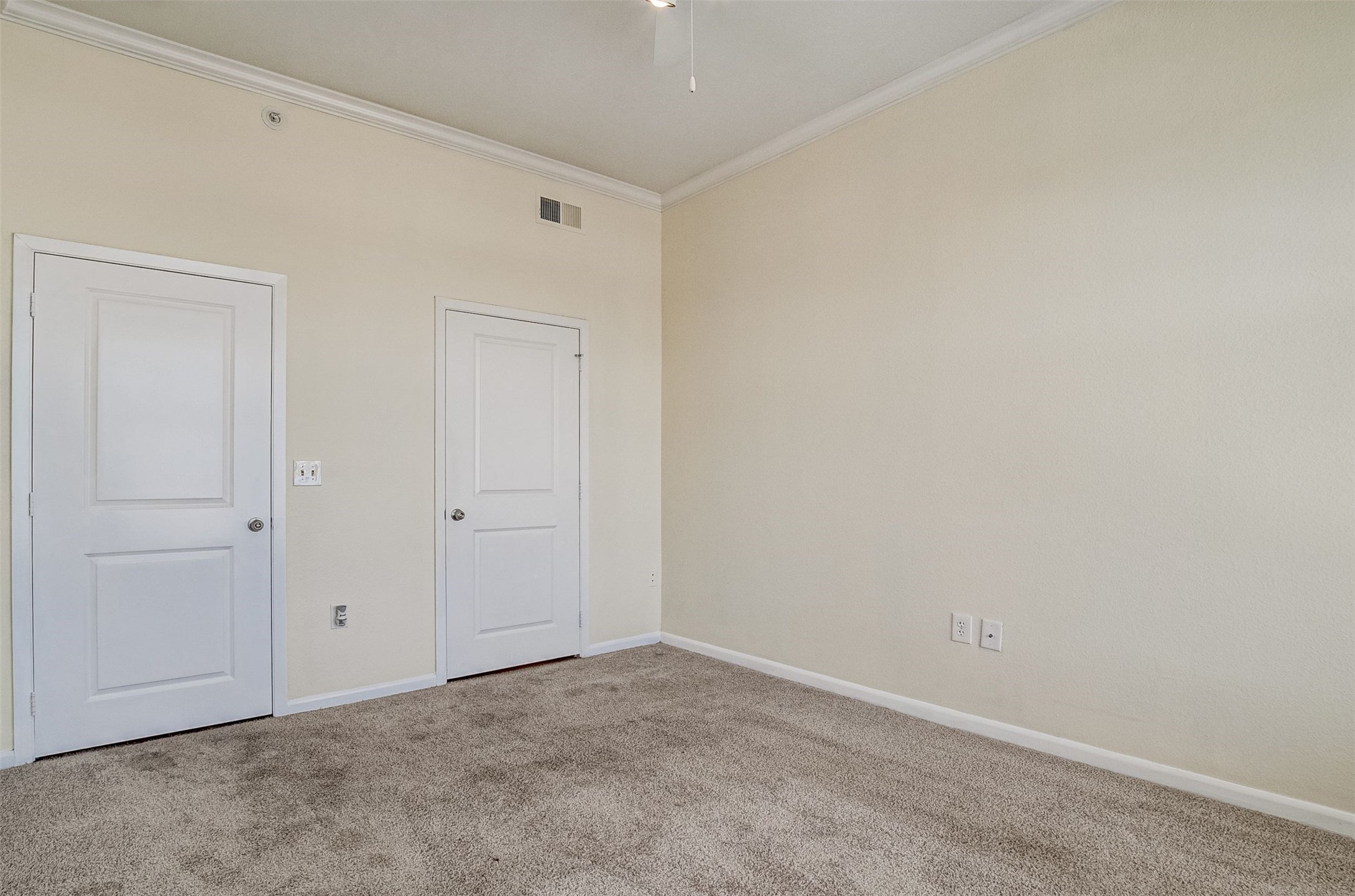 3505 Sage Road, Unit 2403 Houston, TX 77056 - Photo 20 of 26 a view of an empty room
