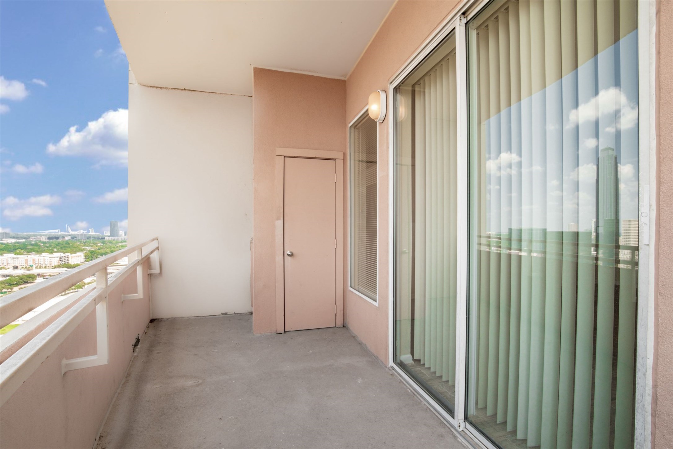 3505 Sage Road, Unit 2403 Houston, TX 77056 - Photo 24 of 26