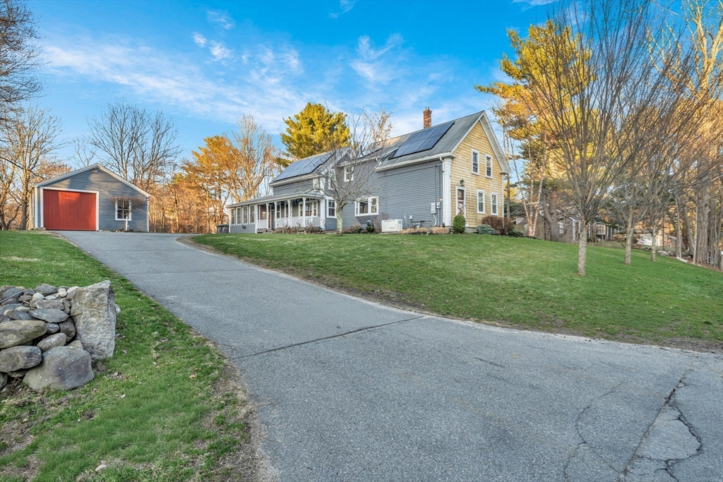 63 South Hampton Road Amesbury, MA 01913 - Photo 11 of 39