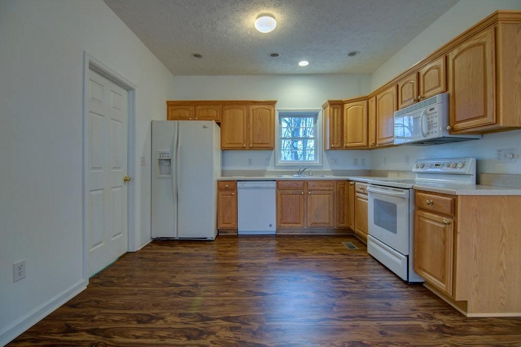 295 Sunny Field Road Wirtz, VA 24184 - Photo 6 of 44 005-300238-DSC02784_5_6_7_8_7302746