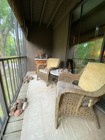 $189,900 | 6075 Lincoln Drive, Unit 201, Edina, MN 55436
