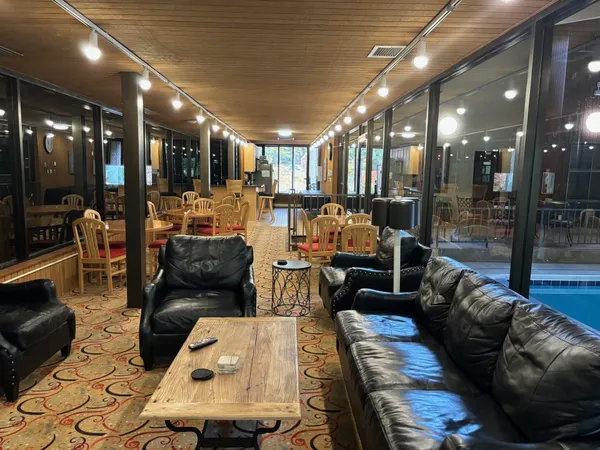 $189,900 | 6075 Lincoln Drive, Unit 201, Edina, MN 55436