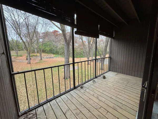 $189,900 | 6075 Lincoln Drive, Unit 201, Edina, MN 55436