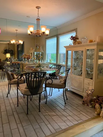 $189,900 | 6075 Lincoln Drive, Unit 201, Edina, MN 55436