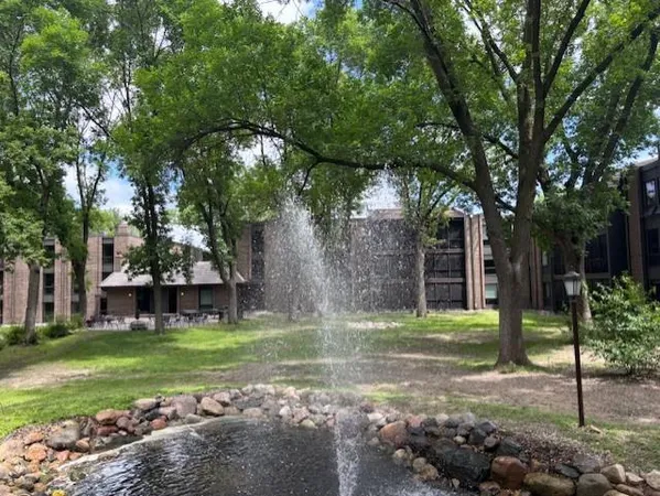 $189,900 | 6075 Lincoln Drive, Unit 201, Edina, MN 55436