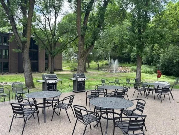 $189,900 | 6075 Lincoln Drive, Unit 201, Edina, MN 55436