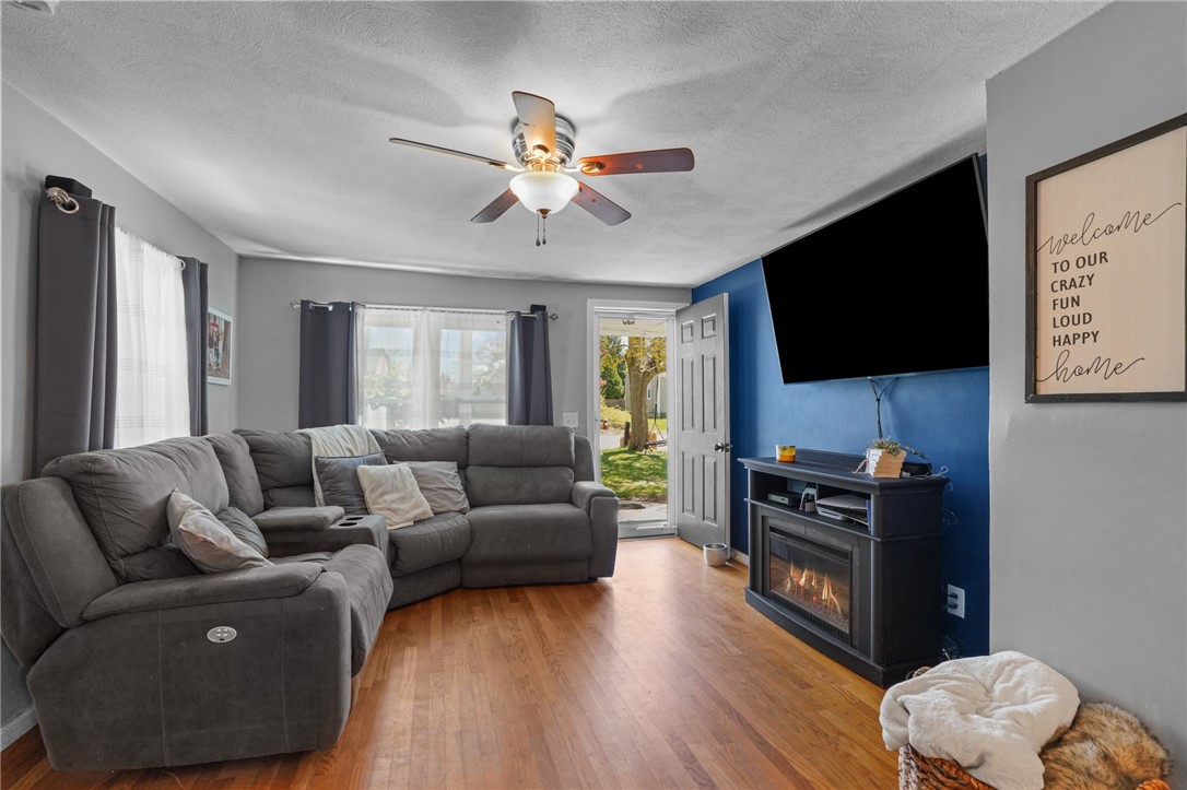 45 Inman Avenue Warwick, RI 02886 - Photo 12 of 35 Gallery Image 12