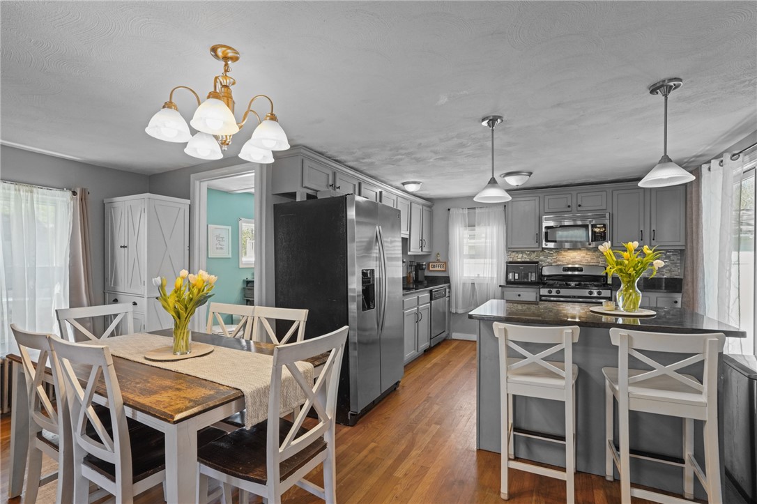 Open Kitchen & Dining Area