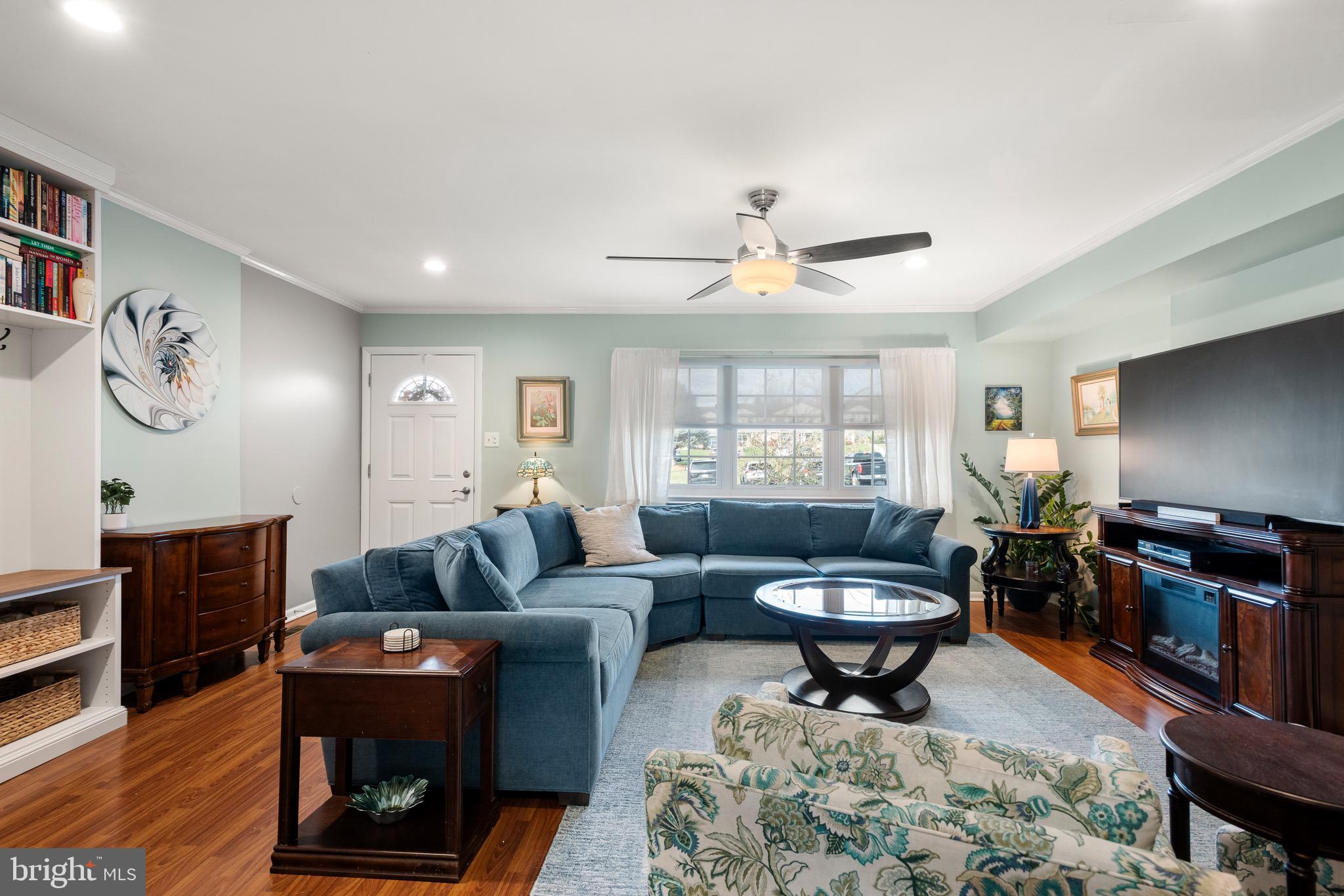 402 Devon Court, Unit 487 Downingtown, PA 19335 - Photo 3 of 27