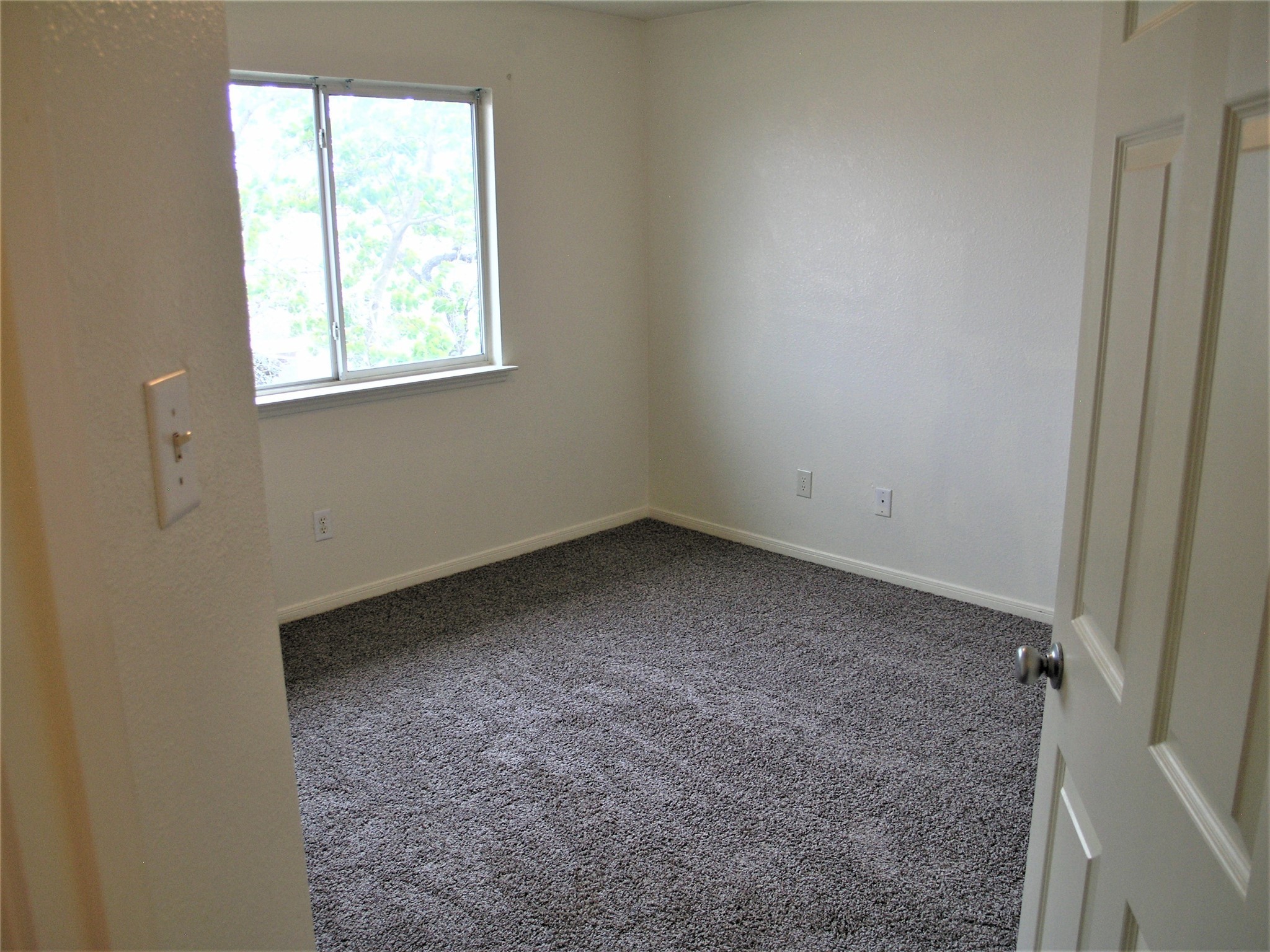 2926 Meadowglen Crest Houston, TX 77082 - Photo 14 of 22 Bedroom 3