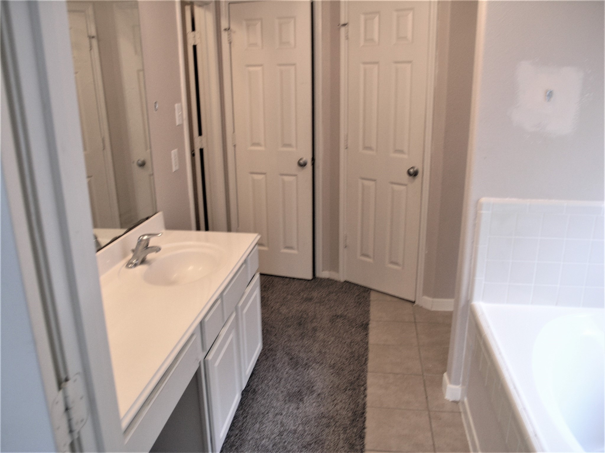 2926 Meadowglen Crest Houston, TX 77082 - Photo 16 of 22 Primary Bathroom with separate Shower and Bathtub
