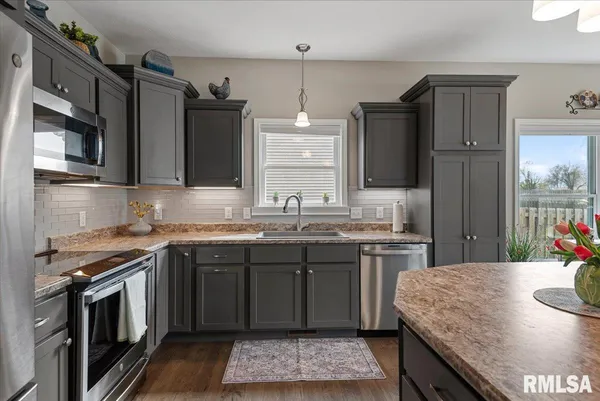 $415,000 | 47 Plover Drive, Chatham, IL 62629