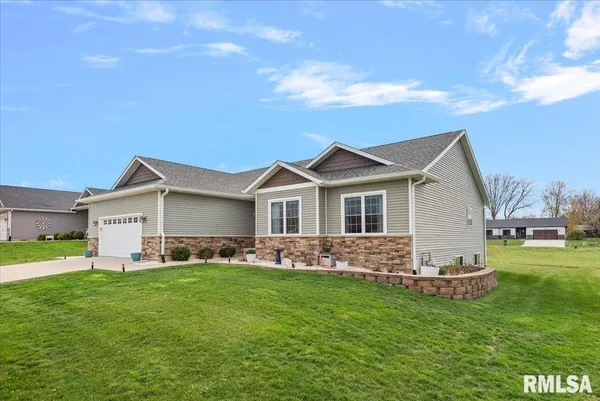 $415,000 | 47 Plover Drive, Chatham, IL 62629