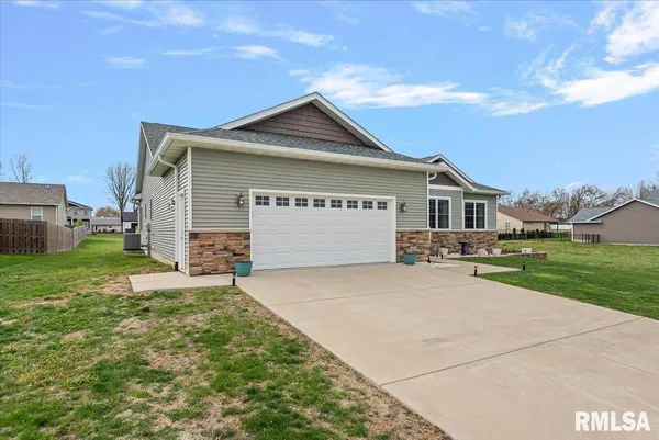 $415,000 | 47 Plover Drive, Chatham, IL 62629