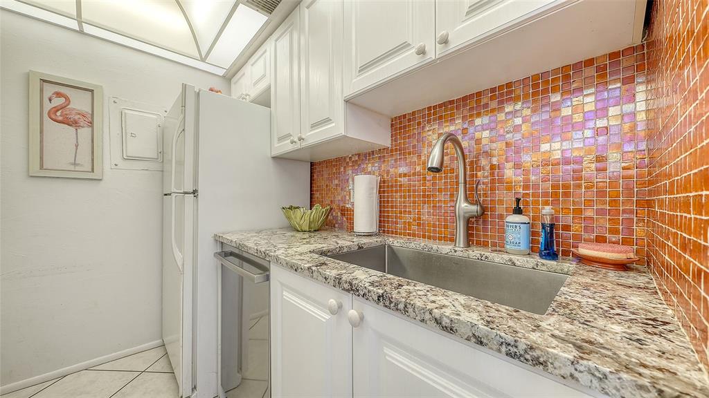 5641 Midnight Pass Road, Unit 902 Sarasota, FL 34242 - Photo 16 of 38 Gallery Image 16
