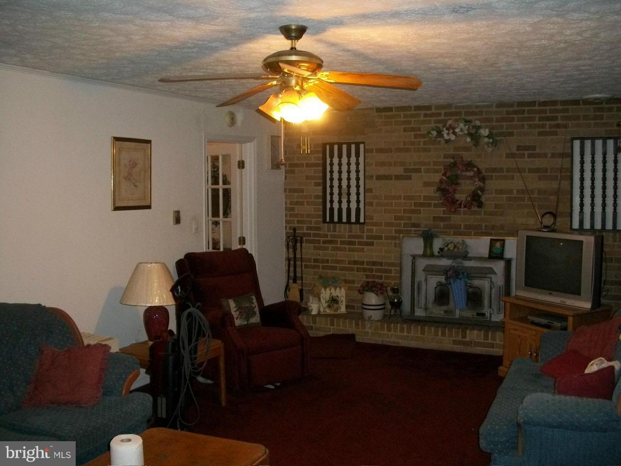 4729 Fawn Grove Road Pylesville, MD 21132 - Photo 14 of 22 Family Room