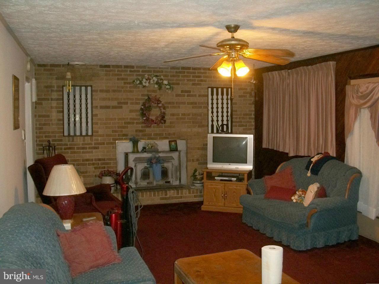 4729 Fawn Grove Road Pylesville, MD 21132 - Photo 15 of 22 Family Room