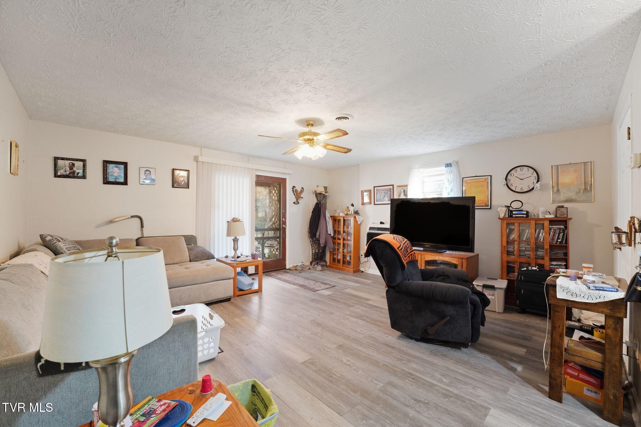 247 Foster Road Rocky Top, TN 37769 - Photo 2 of 42 37_247_Foster_Rd_Rocky_Top_TN_37769_USA-