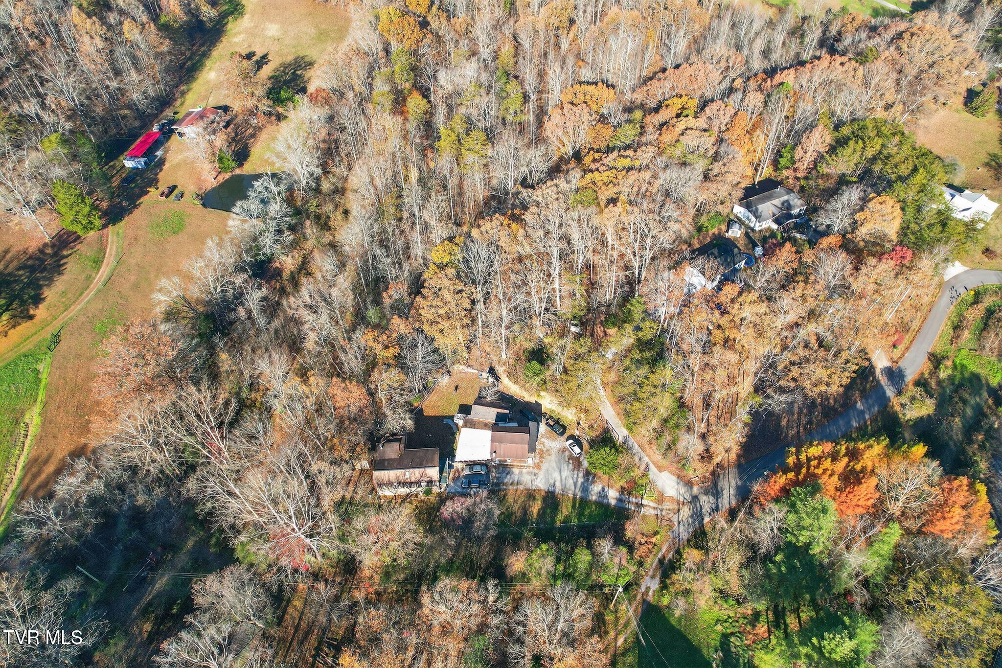 247 Foster Road Rocky Top, TN 37769 - Photo 35 of 42 09_247_Foster_Rd_Rocky_Top_TN_37769_USA-