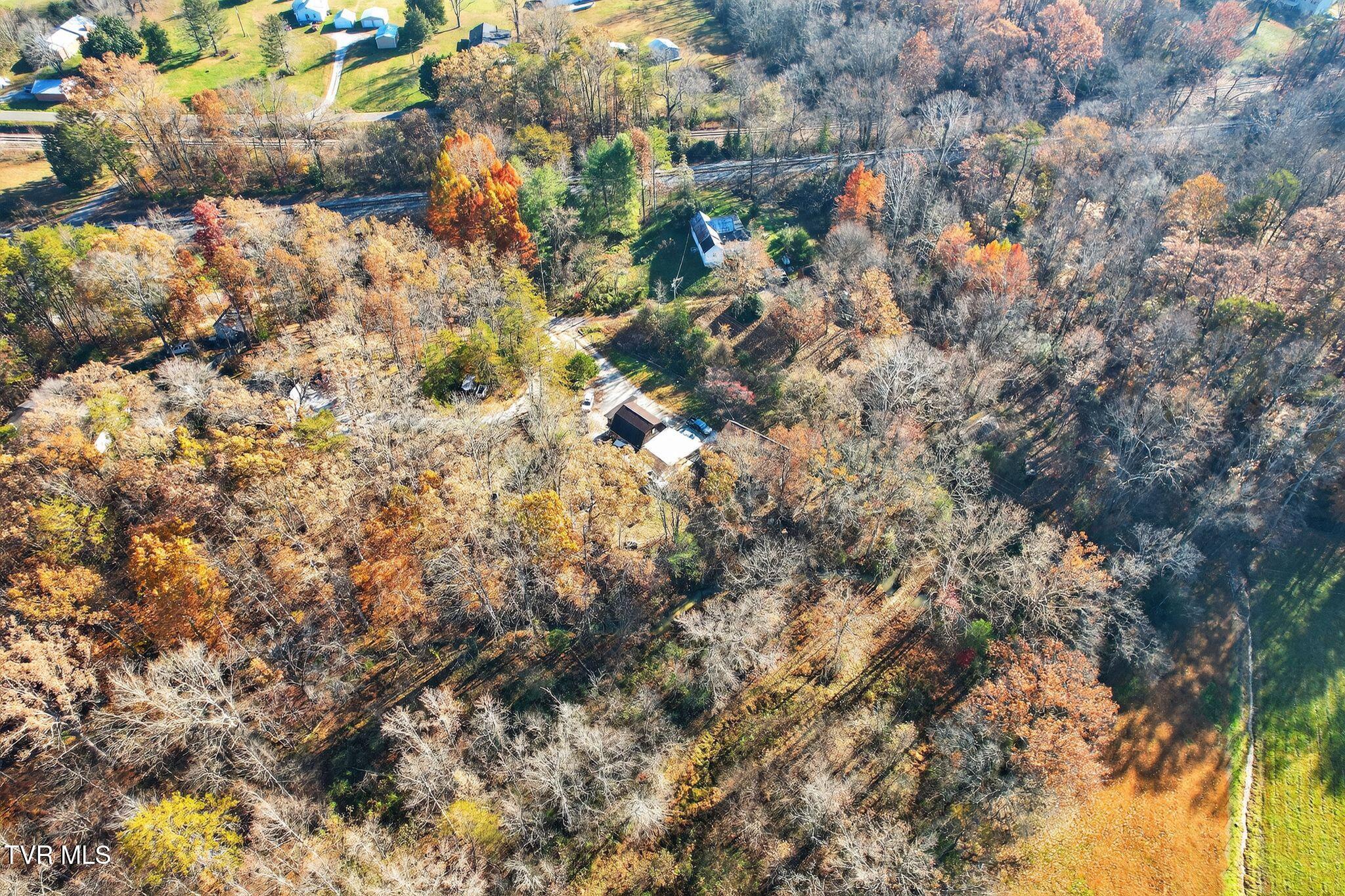 247 Foster Road Rocky Top, TN 37769 - Photo 39 of 42 11_247_Foster_Rd_Rocky_Top_TN_37769_USA-
