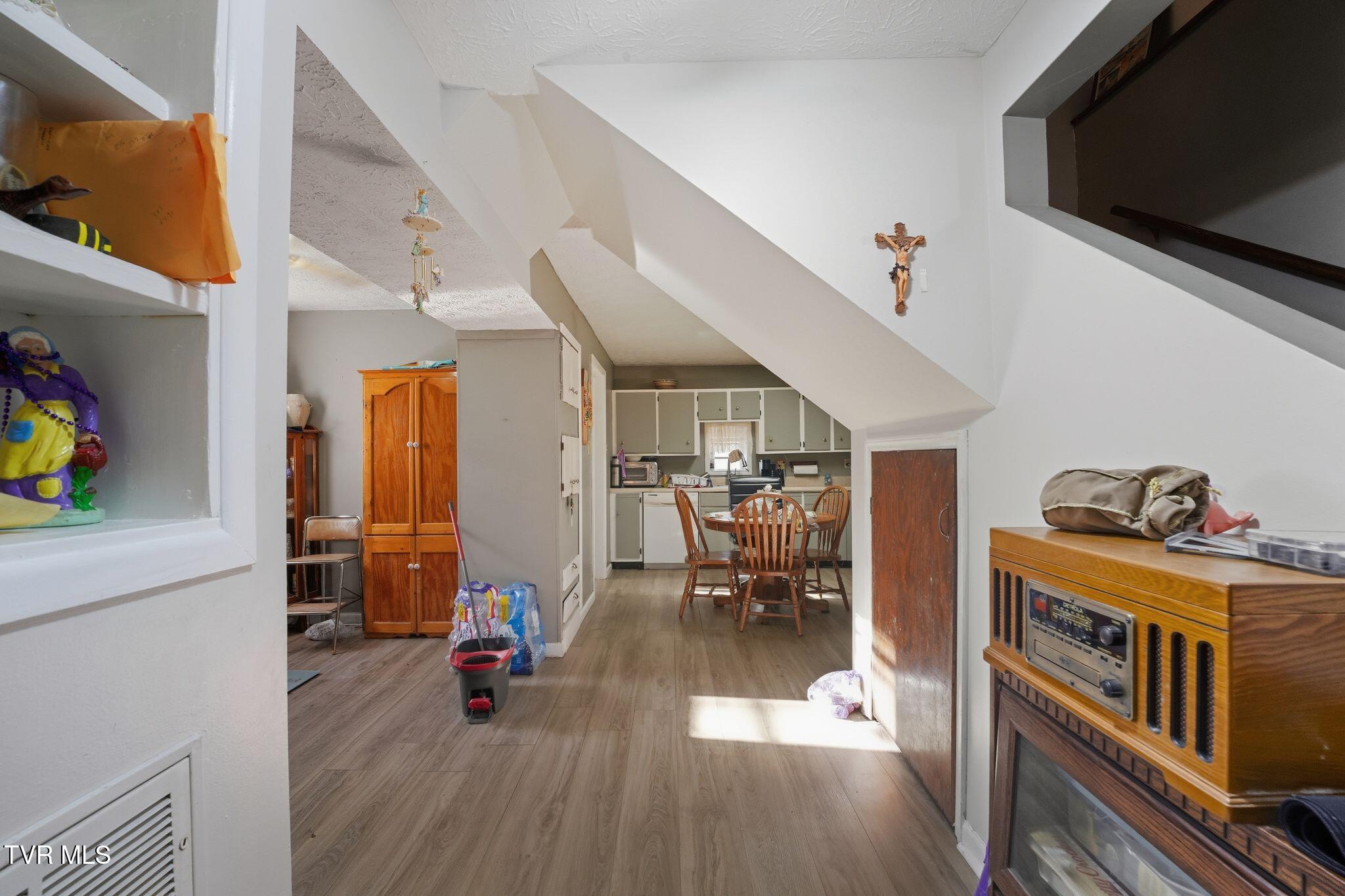 247 Foster Road Rocky Top, TN 37769 - Photo 4 of 42 62_247_Foster_Rd_Rocky_Top_TN_37769_USA-