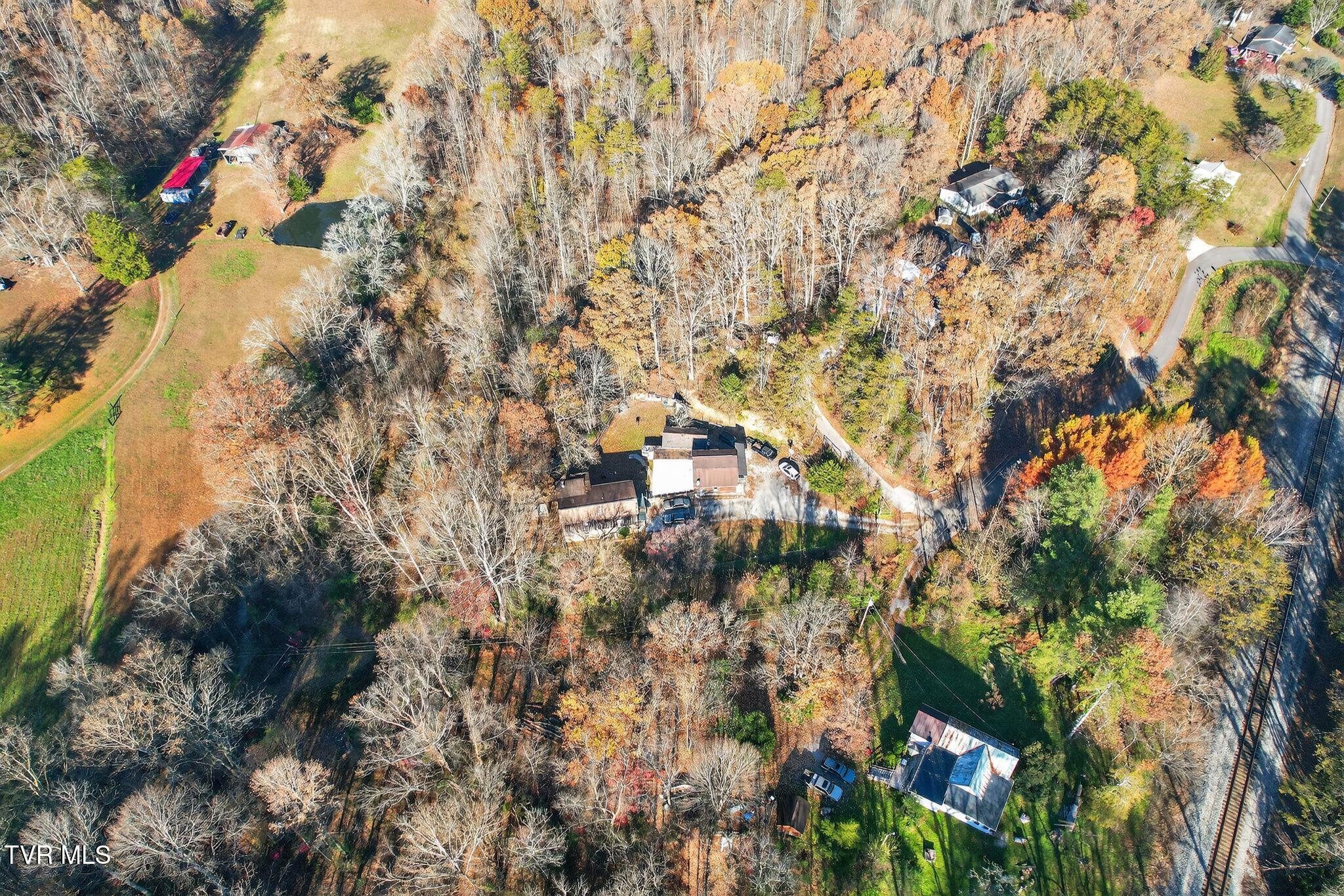 247 Foster Road Rocky Top, TN 37769 - Photo 41 of 42 13_247_Foster_Rd_Rocky_Top_TN_37769_USA-