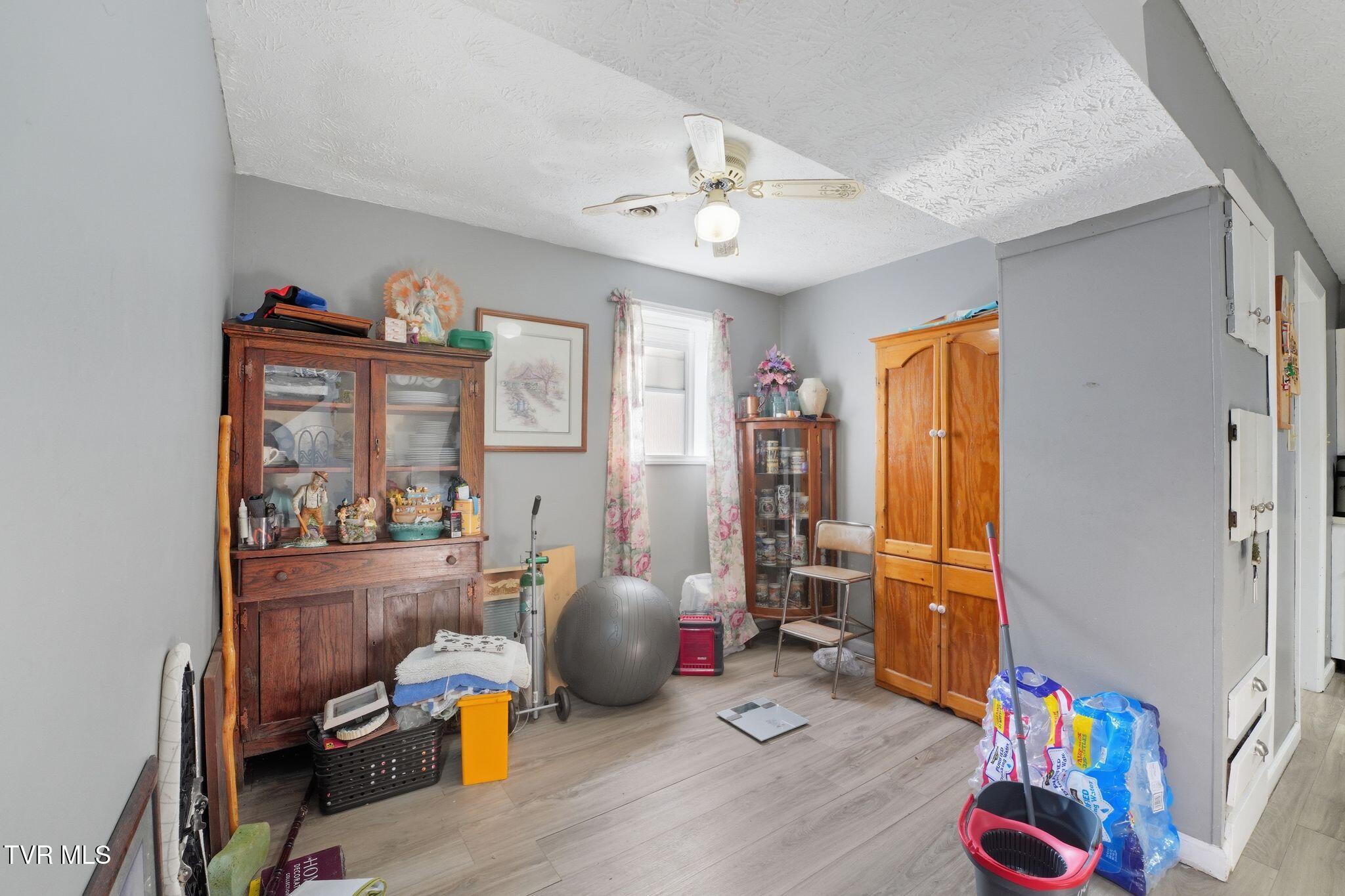 247 Foster Road Rocky Top, TN 37769 - Photo 6 of 42 63_247_Foster_Rd_Rocky_Top_TN_37769_USA-