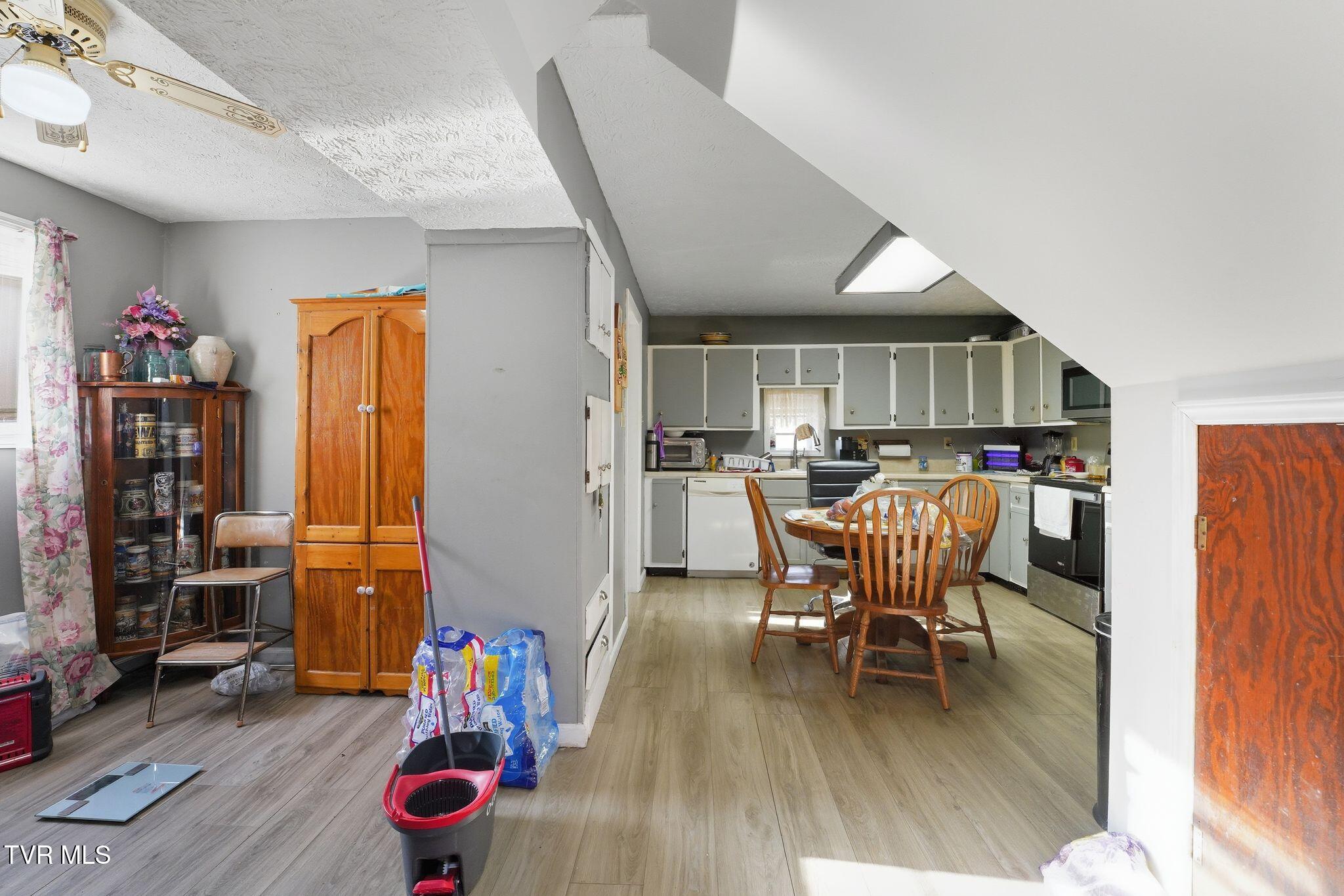 247 Foster Road Rocky Top, TN 37769 - Photo 7 of 42 44_247_Foster_Rd_Rocky_Top_TN_37769_USA-