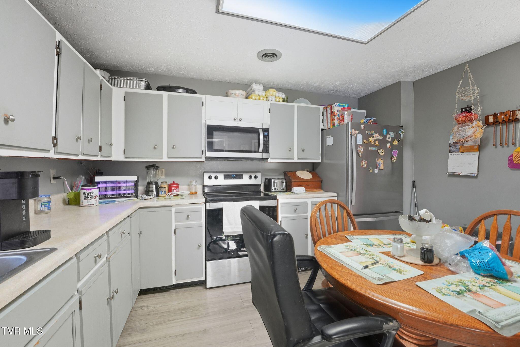 247 Foster Road Rocky Top, TN 37769 - Photo 10 of 42 47_247_Foster_Rd_Rocky_Top_TN_37769_USA-