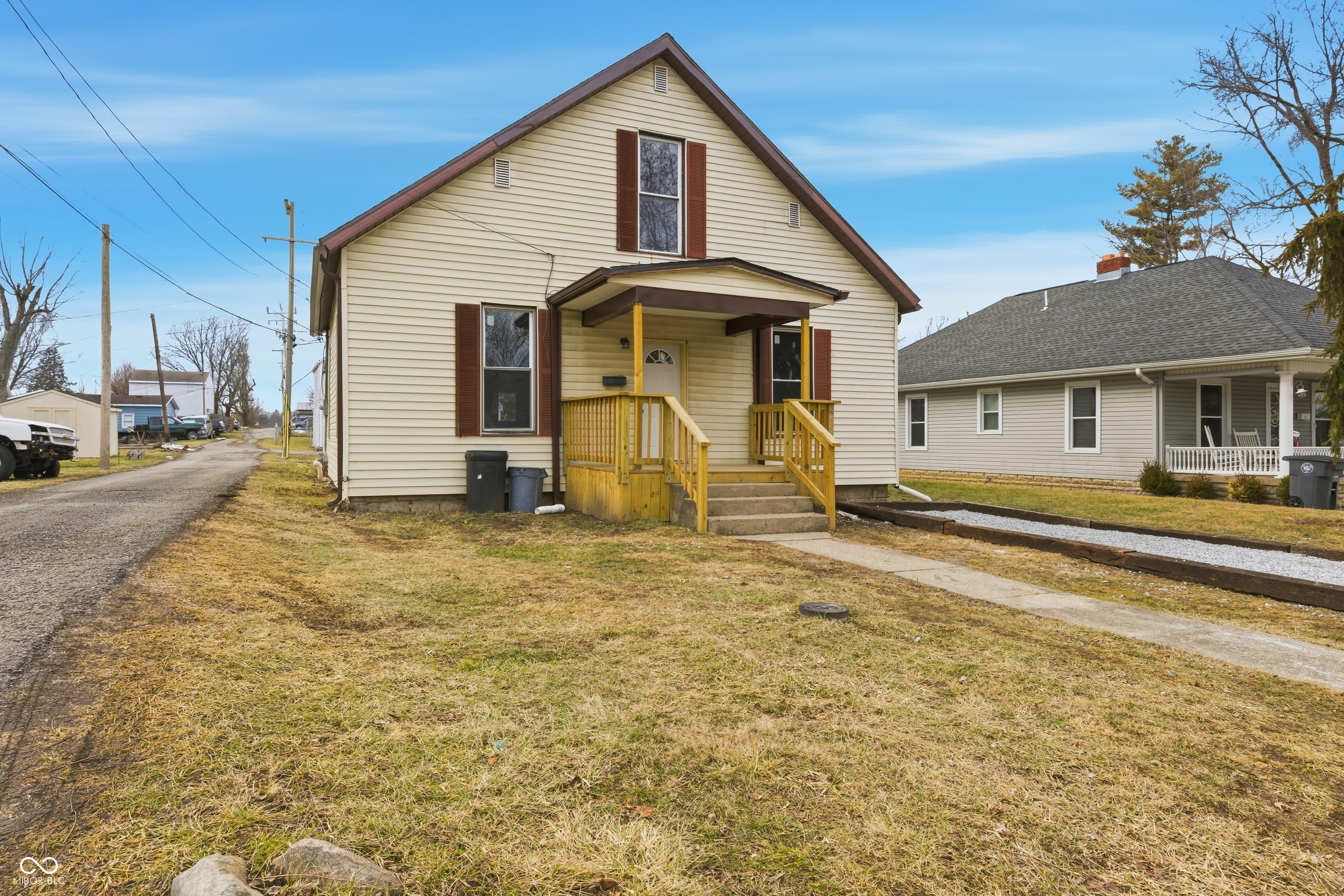 523 Summit Avenue Connersville, IN 47331 - Photo 2 of 24