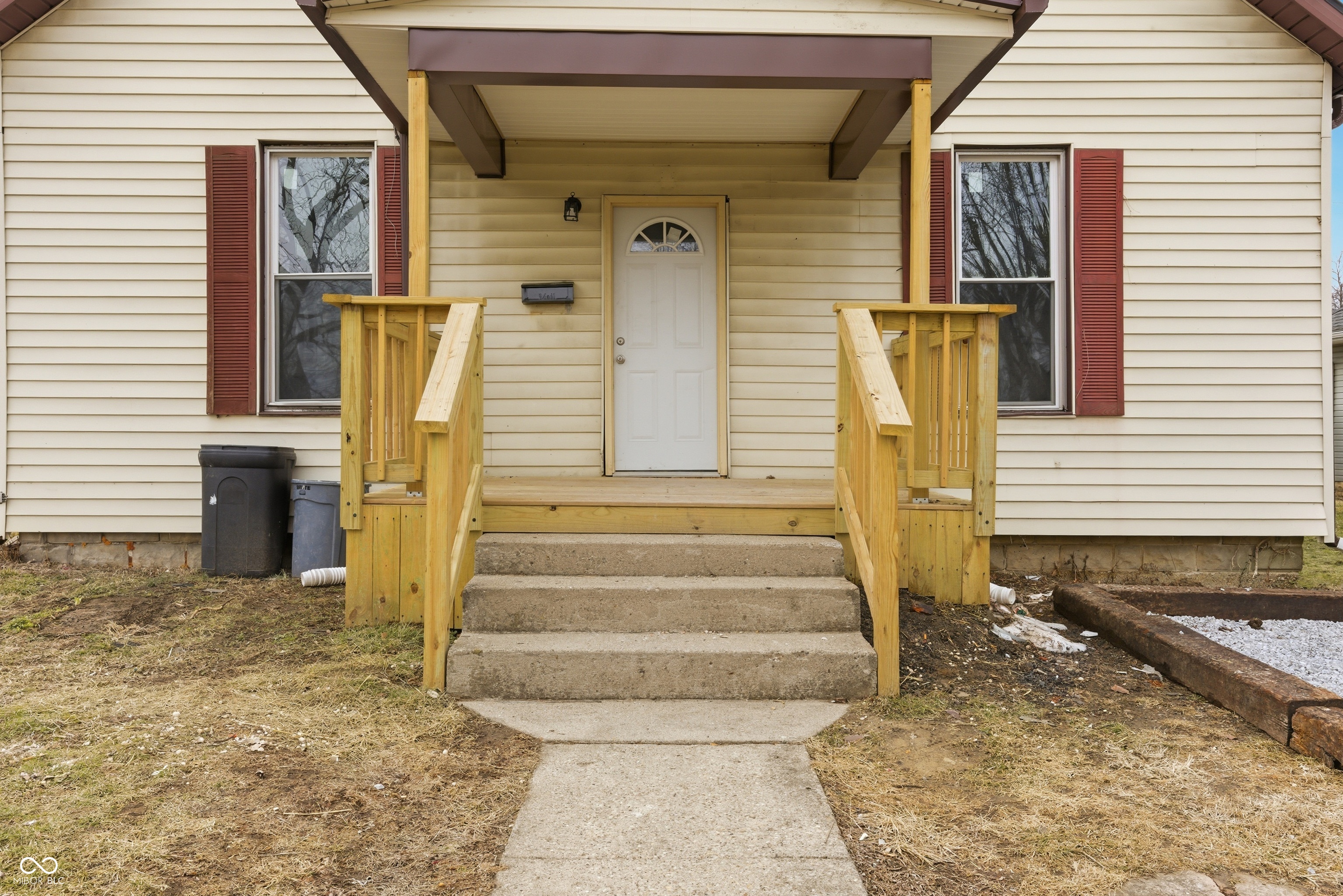 523 Summit Avenue Connersville, IN 47331 - Photo 3 of 24