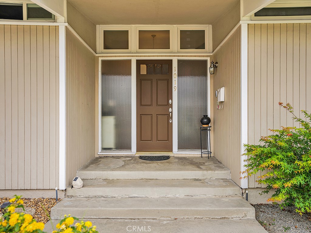1019 Dorothy Lane Fullerton, CA 92831 - Photo 4 of 41 a view of a house with backyard of the house