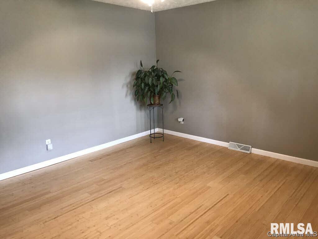 1809 Camden Street Springfield, IL 62702 - Photo 3 of 25