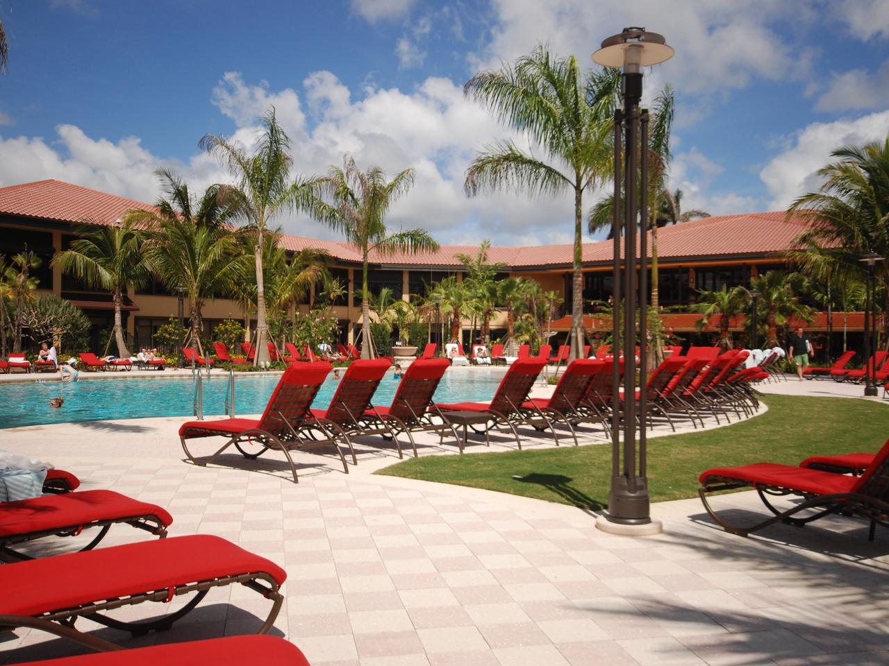 75 Edinburgh Drive Palm Beach Gardens, FL 33418 - Photo 20 of 30 Resort Swimming Pool