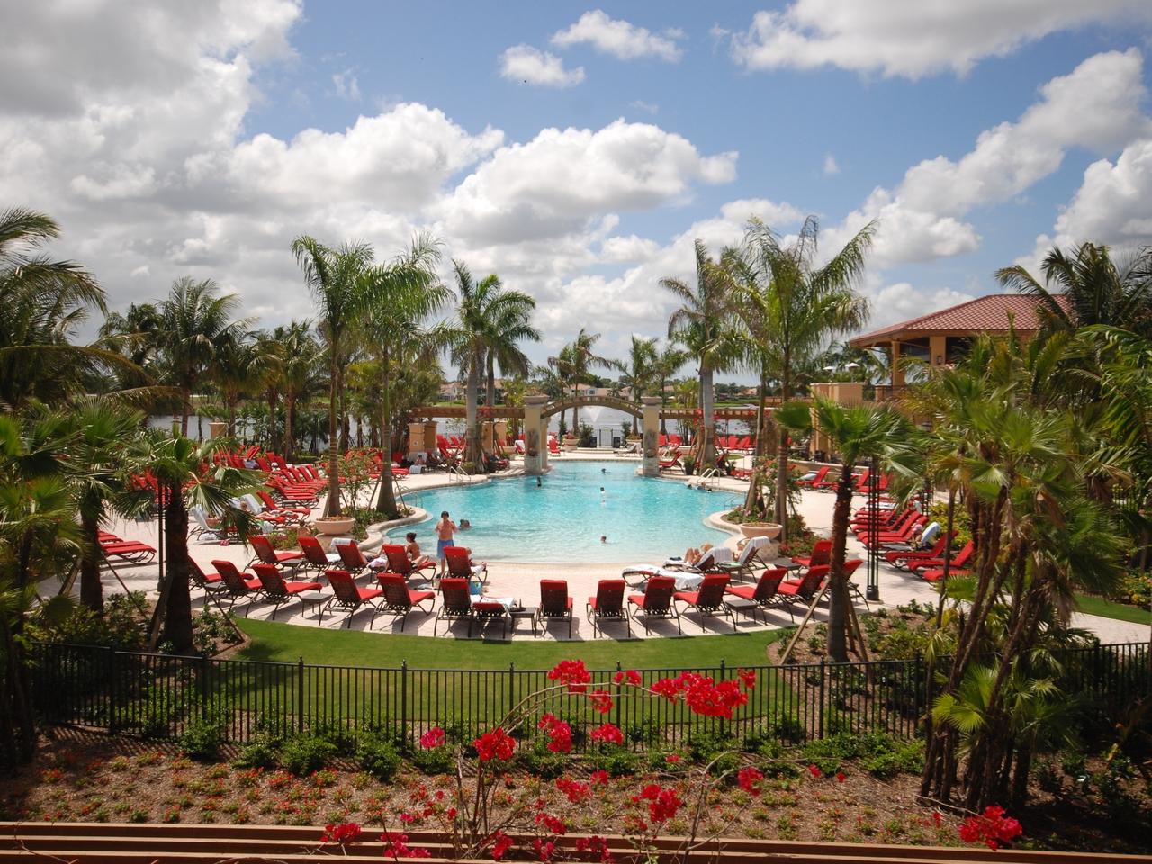 75 Edinburgh Drive Palm Beach Gardens, FL 33418 - Photo 22 of 30 Resort Swimming Pool