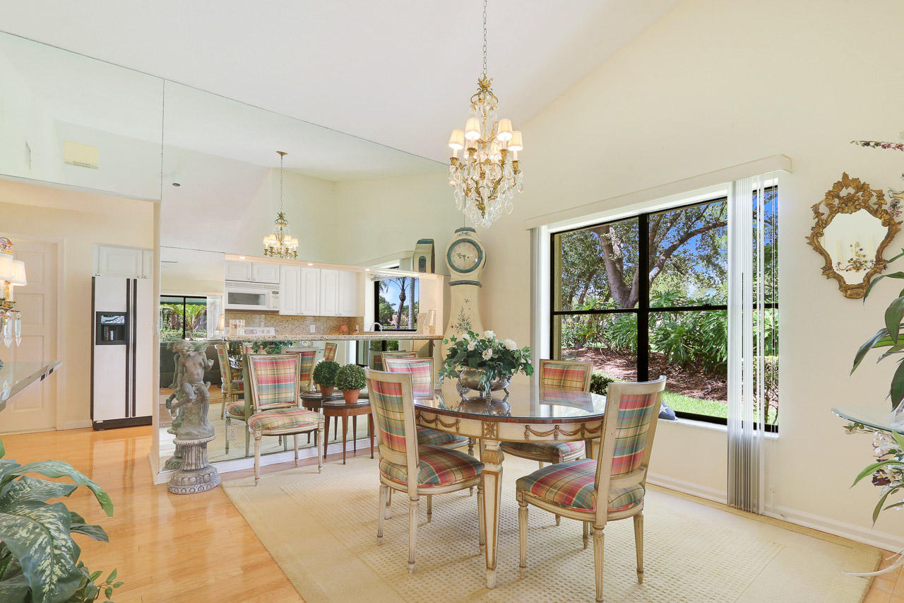 75 Edinburgh Drive Palm Beach Gardens, FL 33418 - Photo 8 of 30 Dining Room