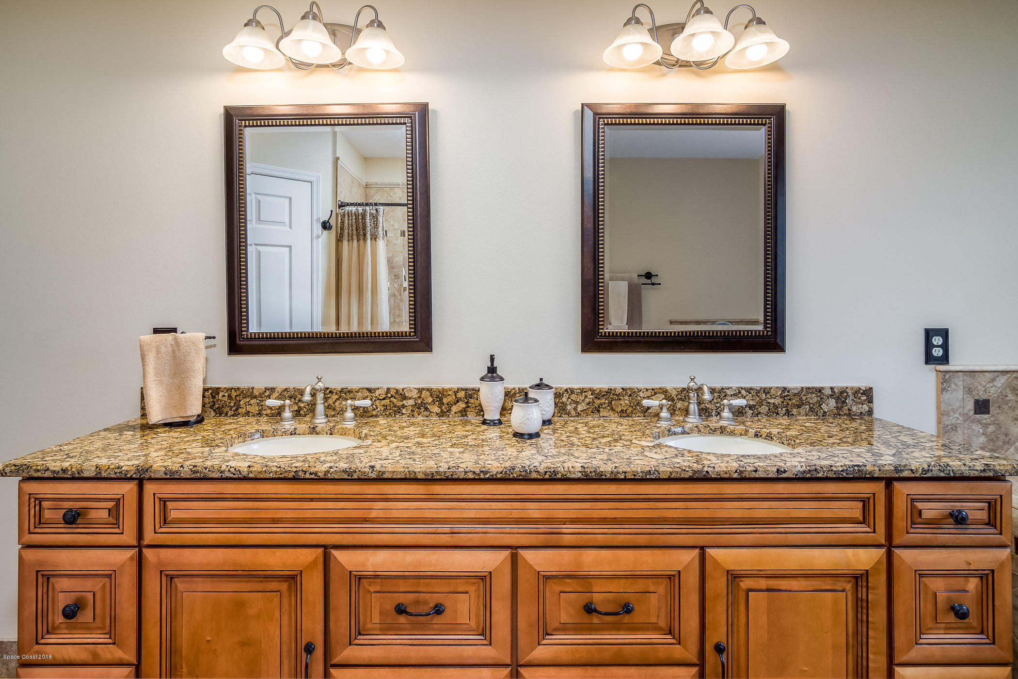 3775 Hield Road Melbourne, FL 32904 - Photo 35 of 86 Bathroom 3