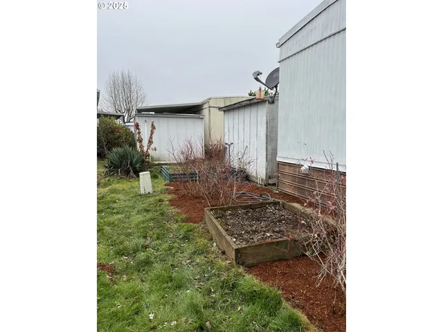 $49,900 | 2901 East 2nd Street, Unit 126, Newberg, OR 97132