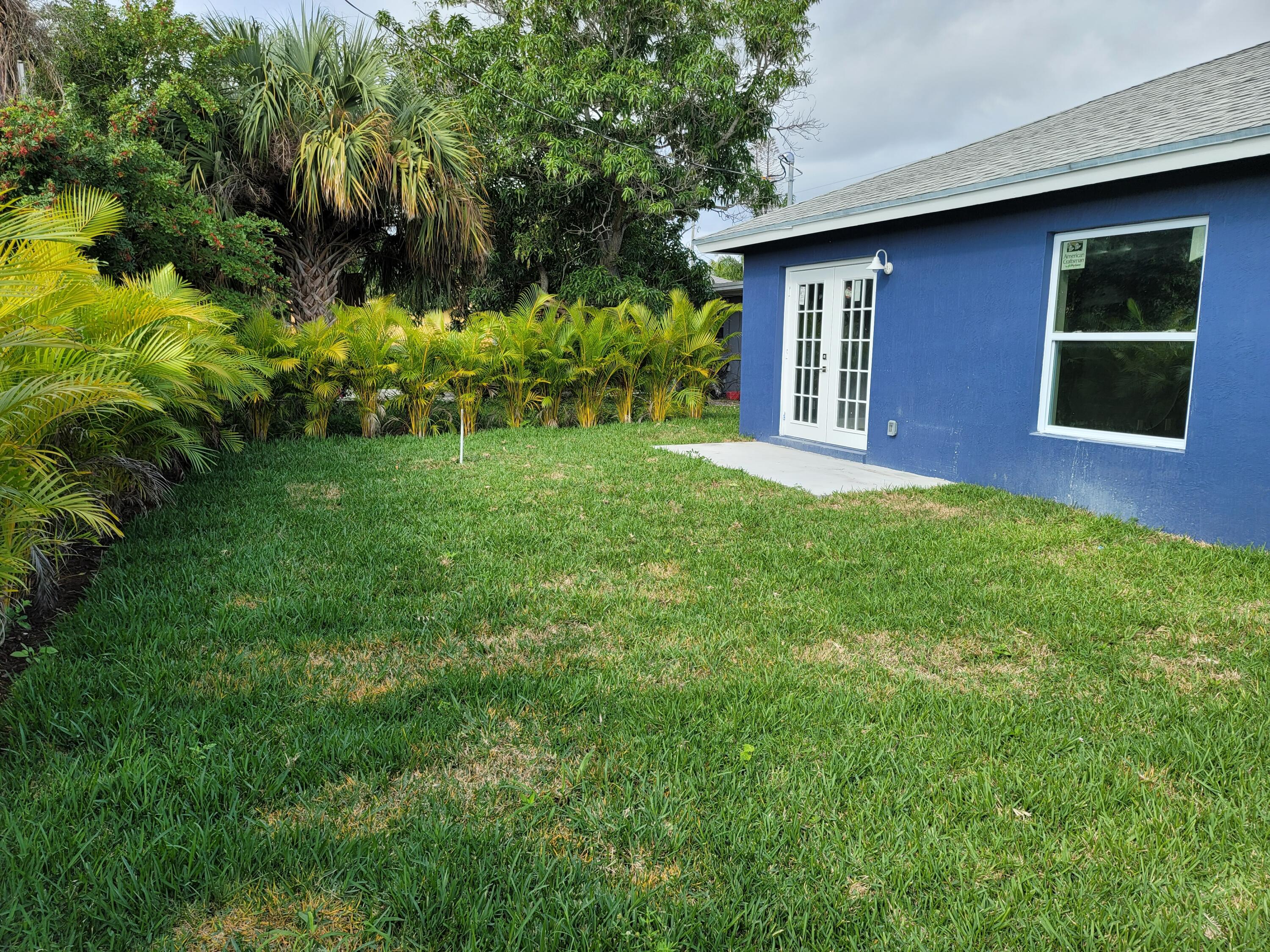 1407 West 32nd Street Riviera Beach, FL 33404 - Photo 14 of 21 20220105_102751