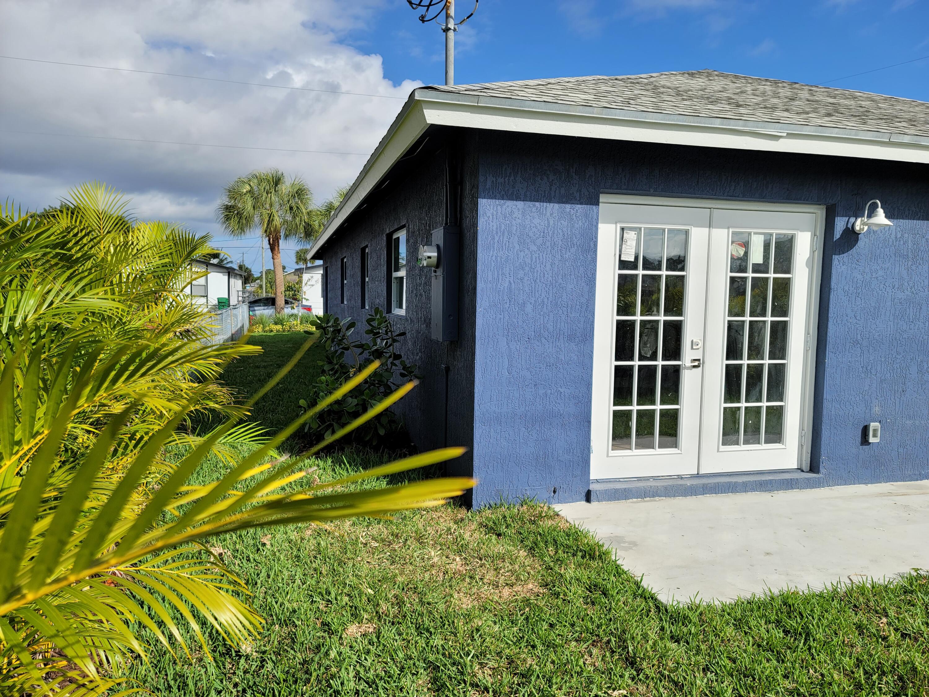 1407 West 32nd Street Riviera Beach, FL 33404 - Photo 15 of 21 20220105_102825