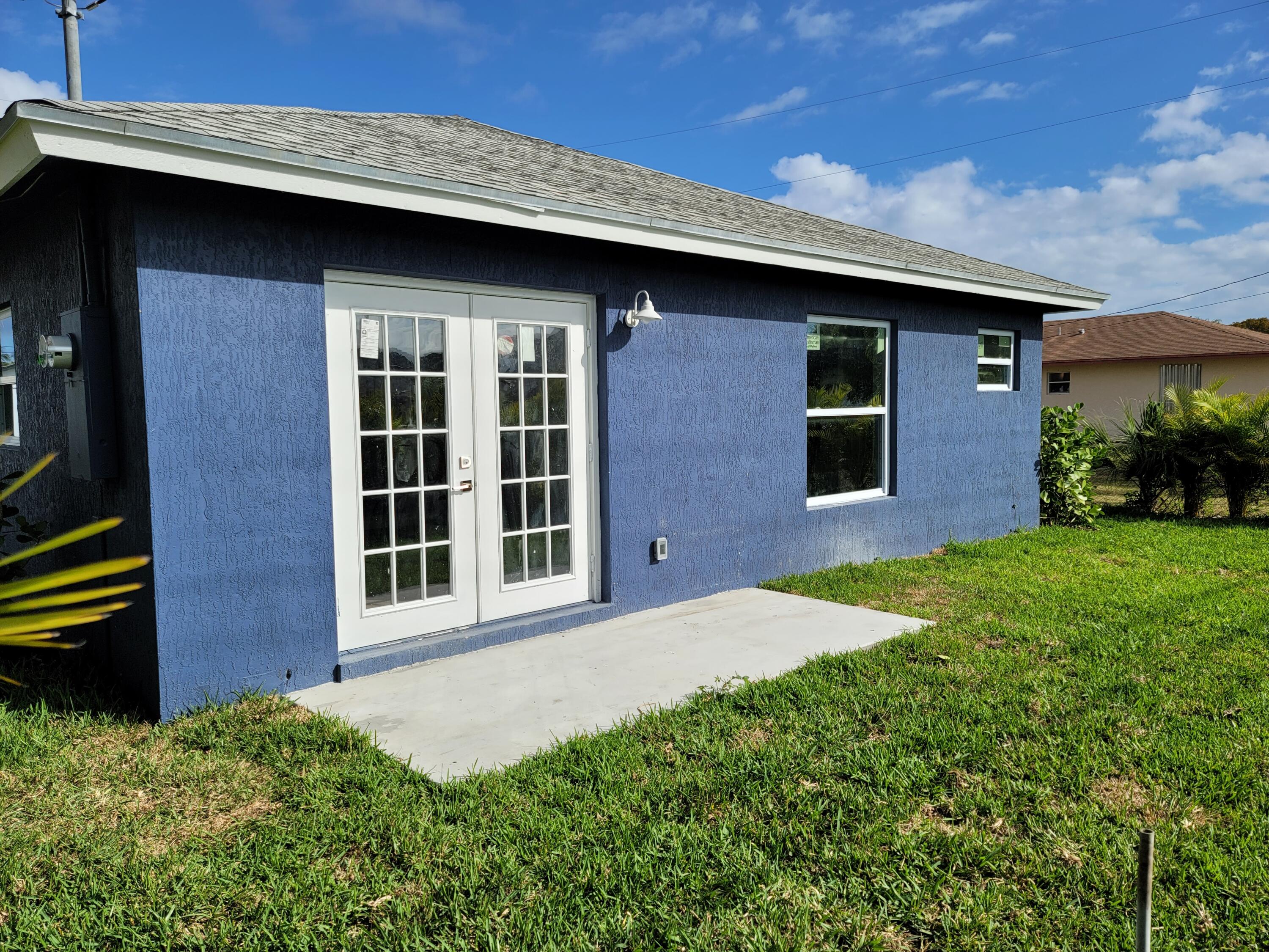 1407 West 32nd Street Riviera Beach, FL 33404 - Photo 16 of 21 20220105_102829