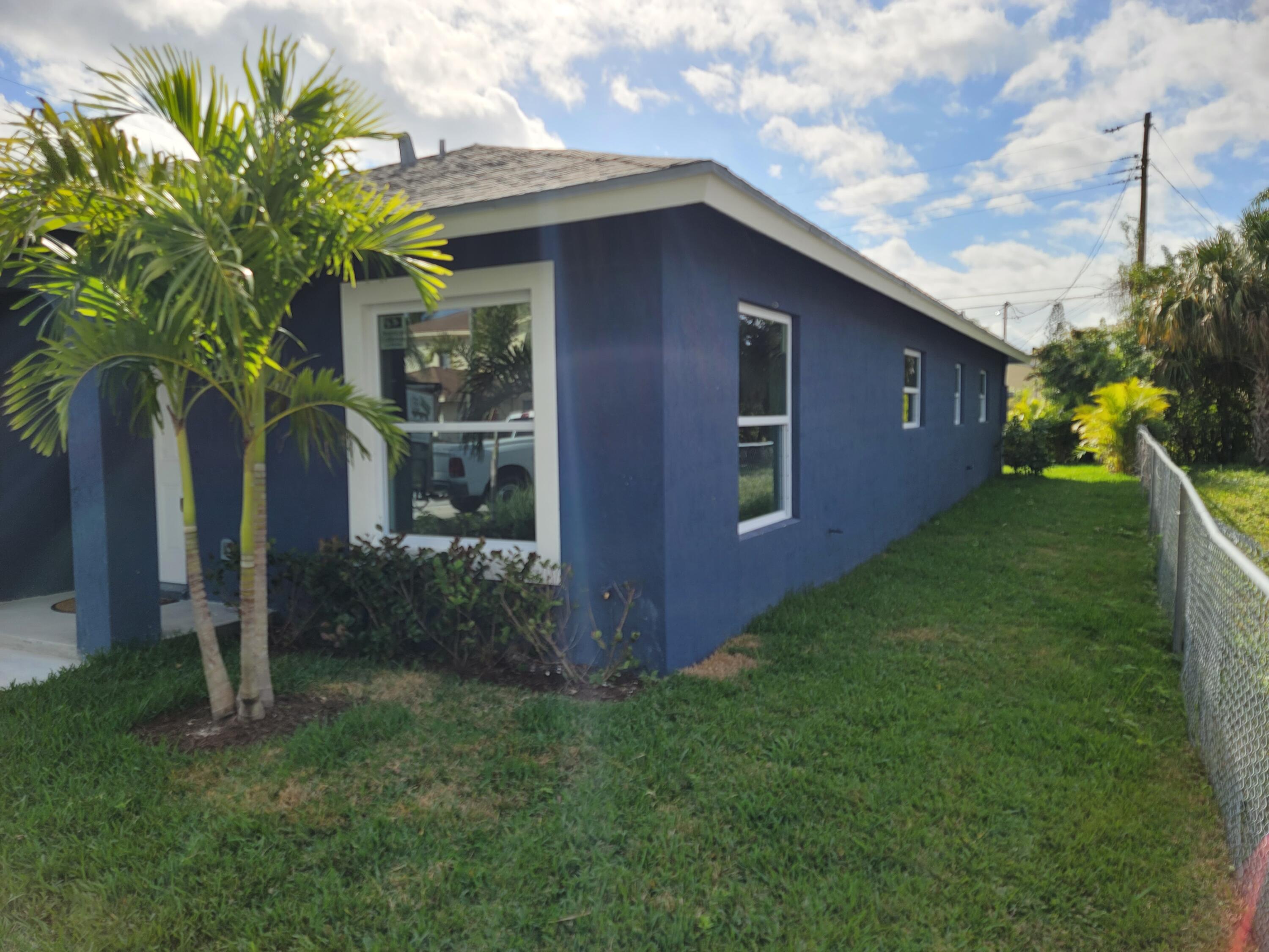 1407 West 32nd Street Riviera Beach, FL 33404 - Photo 18 of 21 20220105_102913
